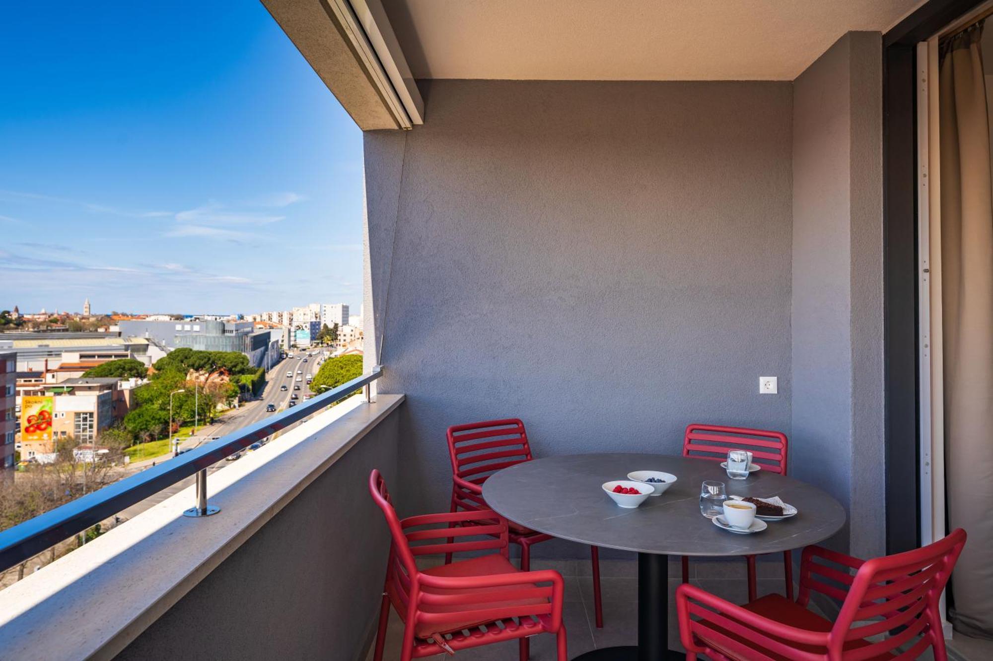 D-Apartment - With Garage And Balcony Ζαντάρ Εξωτερικό φωτογραφία