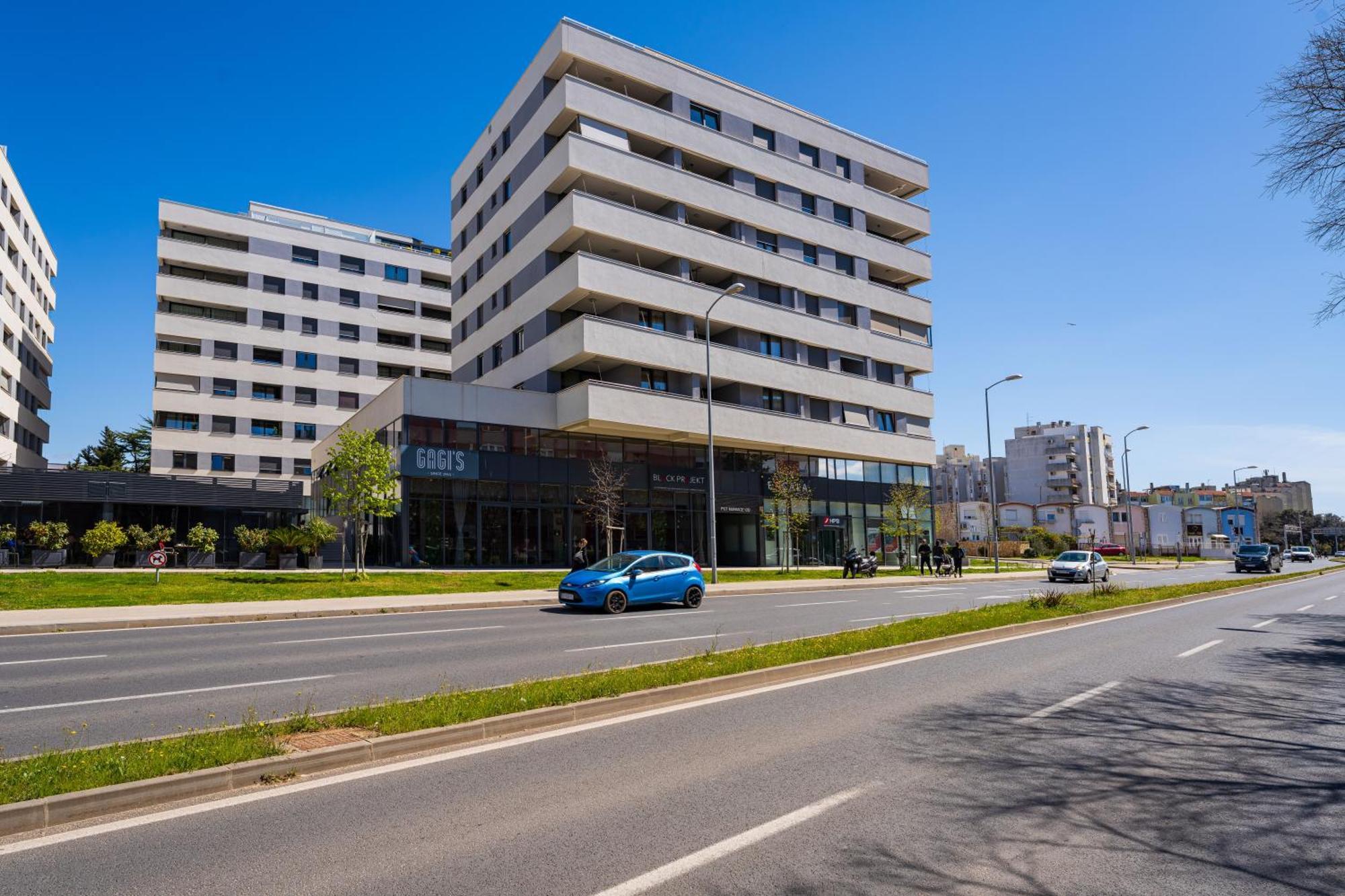 D-Apartment - With Garage And Balcony Ζαντάρ Εξωτερικό φωτογραφία